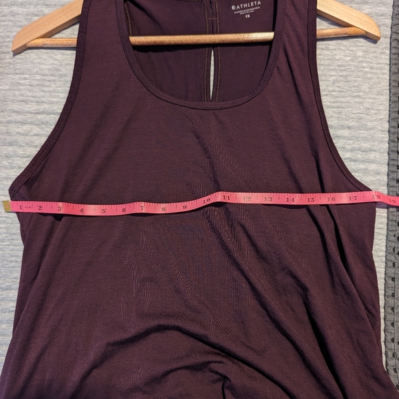 ⭐*New w/o Tags!* Athleta Essence Tie Back Tank in Burgundy - Picture 8 of 8